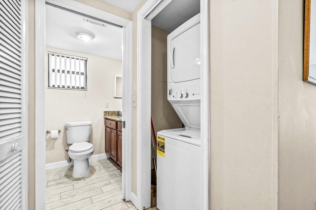 11863 Wimbledon Circle - Photo 19