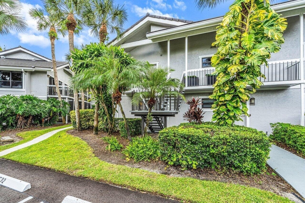 11863 Wimbledon Circle - Photo 4