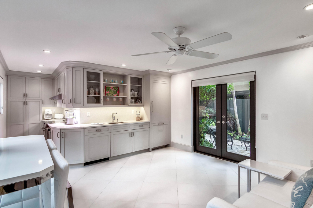 226 Chilean Avenue - Photo 3
