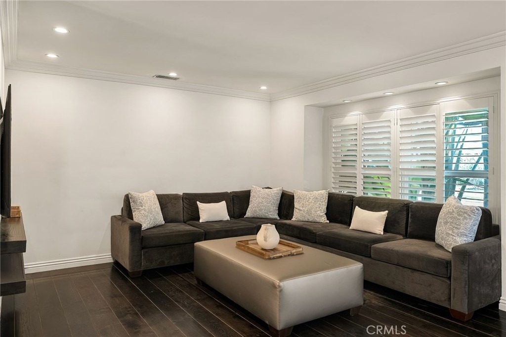 5330 Natick - Photo 7