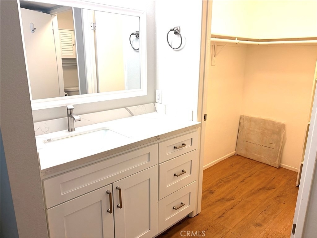 7025 Glade Avenue - Photo 6