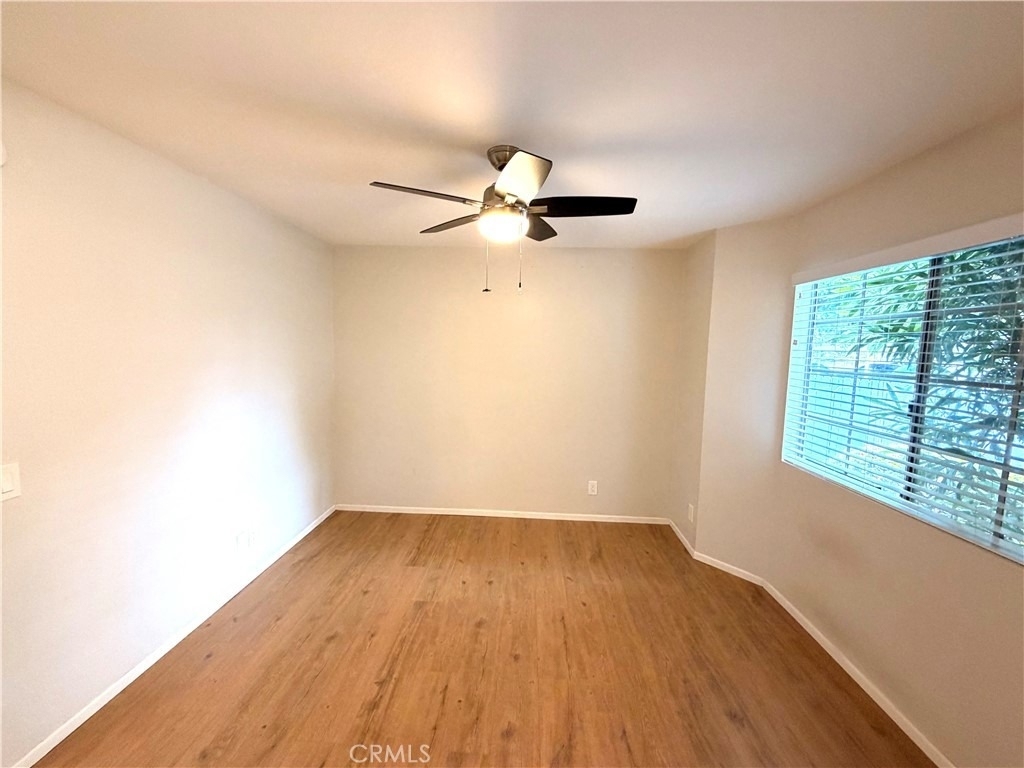 7025 Glade Avenue - Photo 8