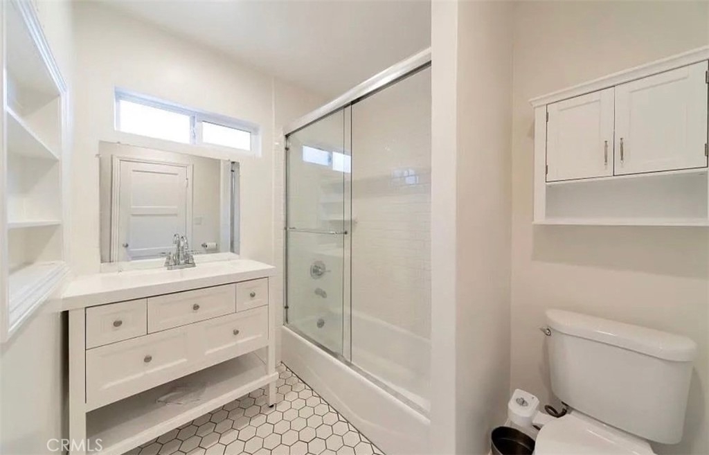 11613 Haynes Street - Photo 6