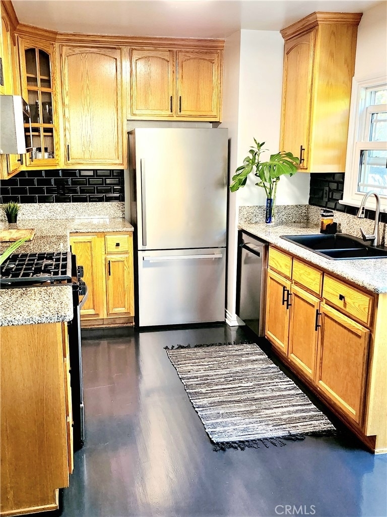 2353 Beach Avenue - Photo 9