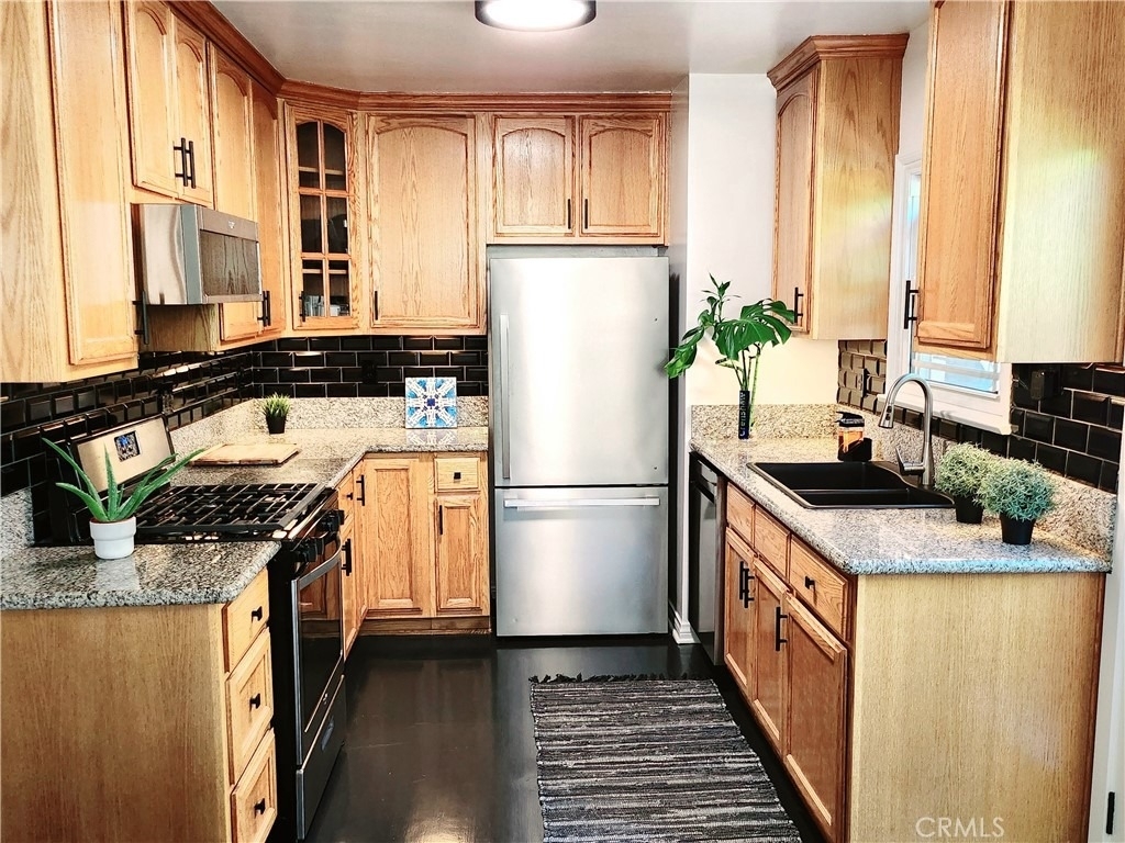 2353 Beach Avenue - Photo 8