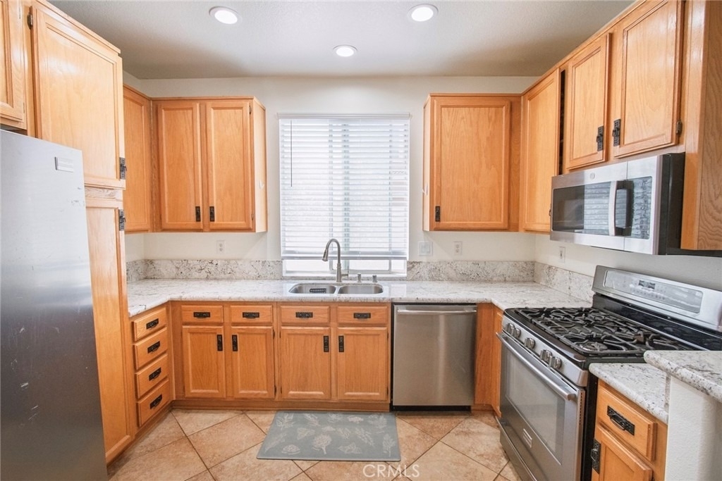 22607 Golden Meadow - Photo 2