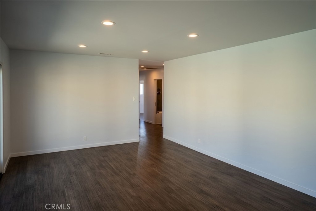 11205 Woolford Street - Photo 4