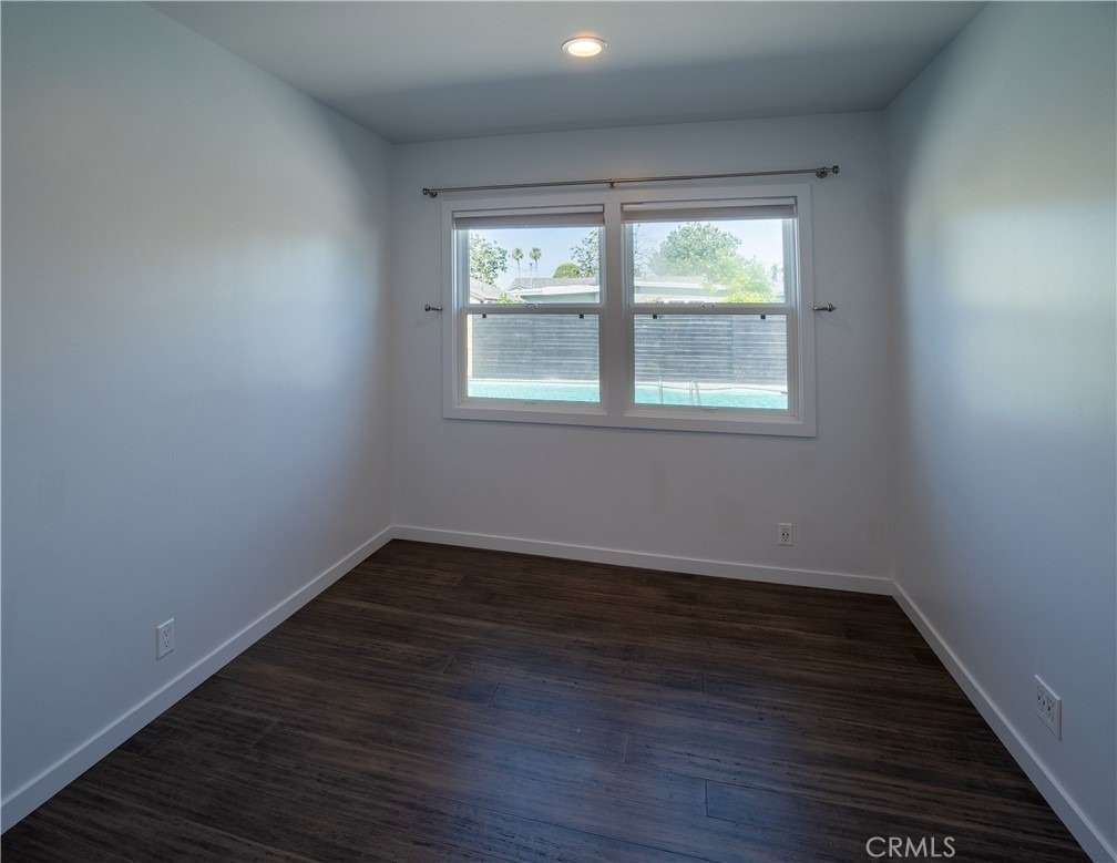 11205 Woolford Street - Photo 8