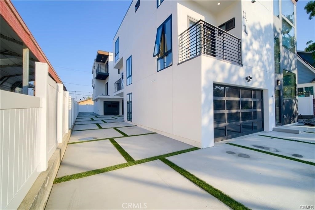 618 N Mariposa Avenue - Photo 3