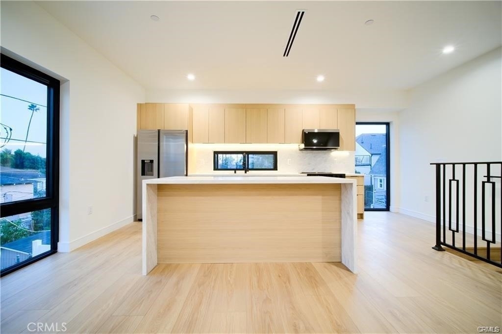 618 N Mariposa Avenue - Photo 9