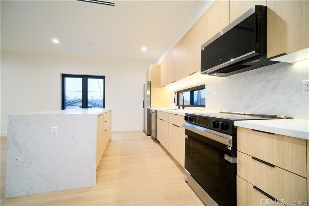 618 N Mariposa Avenue - Photo 10