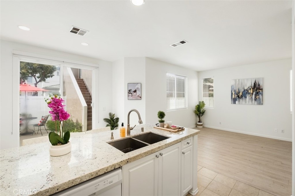 201 Kensington - Photo 17