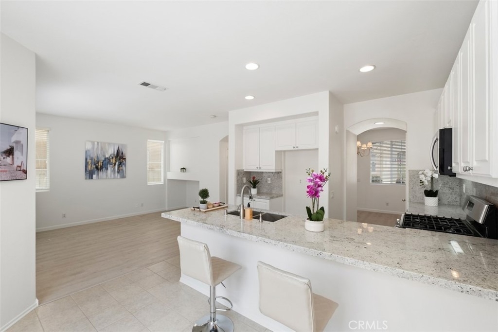 201 Kensington - Photo 2