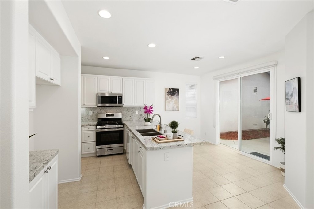 201 Kensington - Photo 16