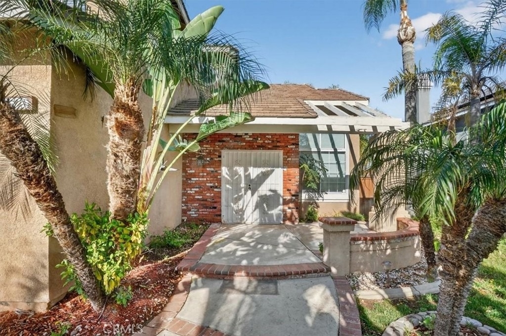 2620 Taylor - Photo 1