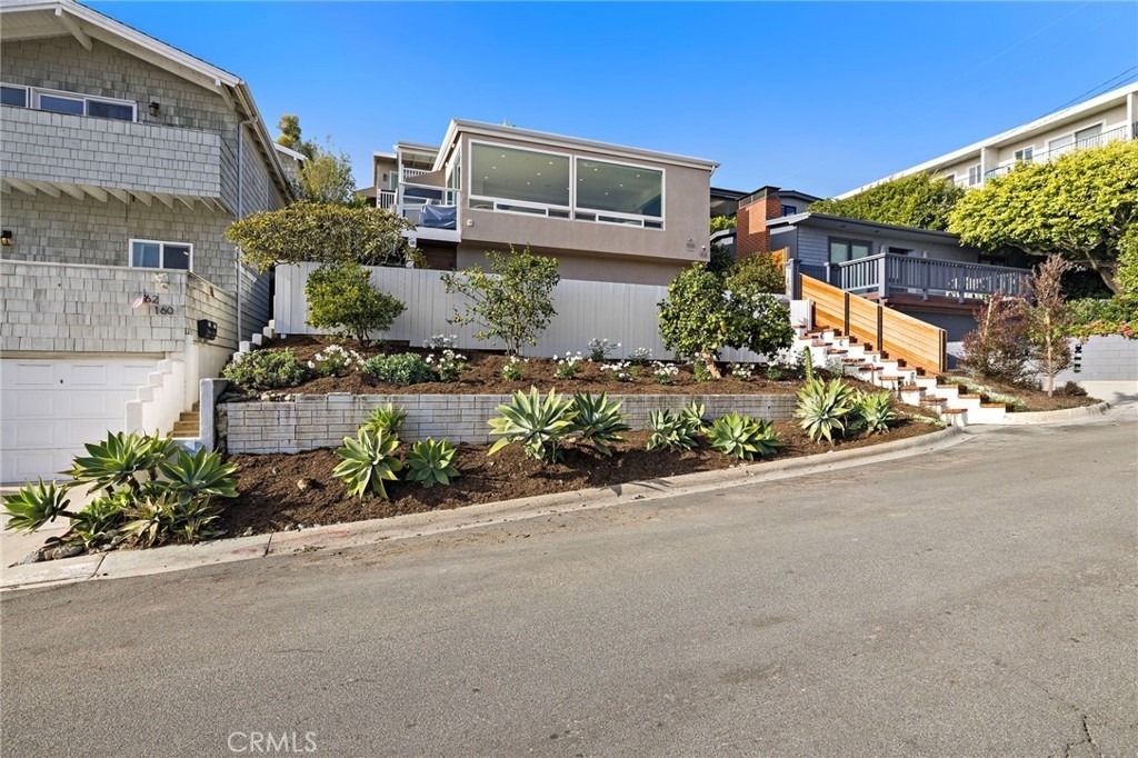 166 Fairview - Photo 2