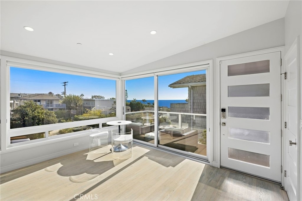 166 Fairview - Photo 5