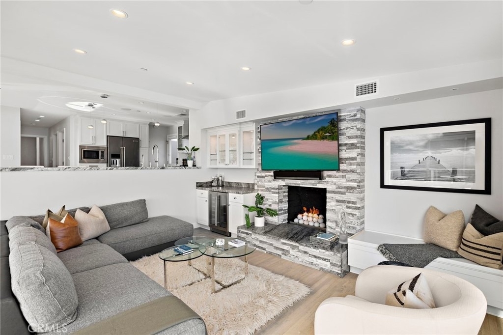 166 Fairview - Photo 6