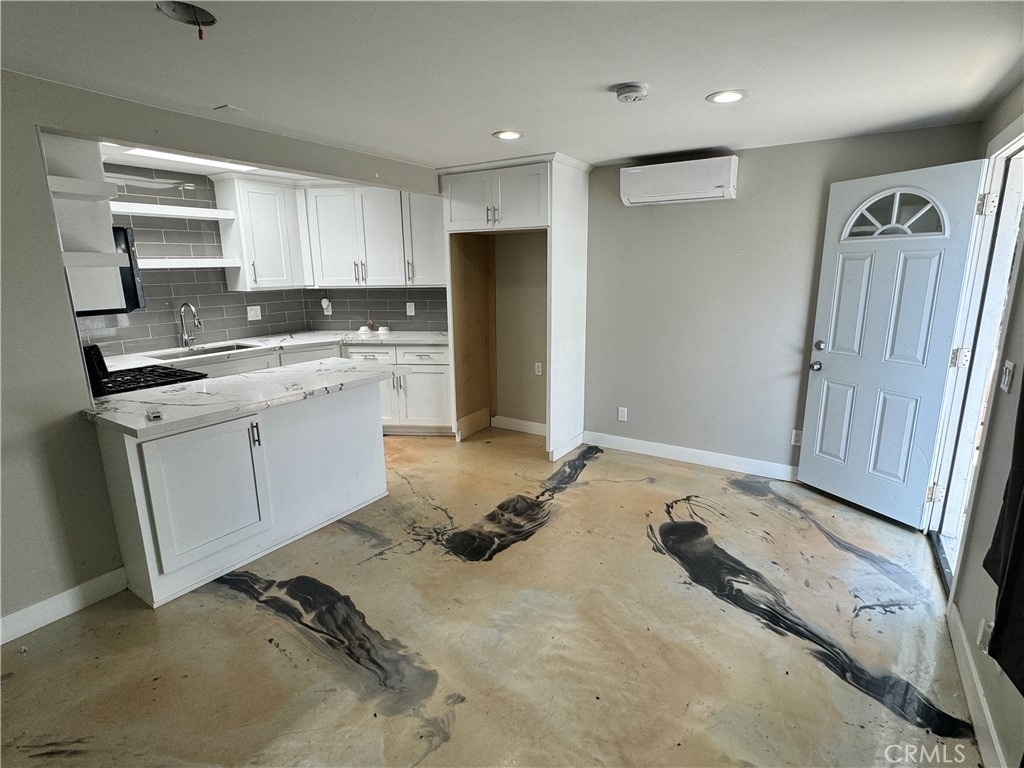 12207 Haldey Street - Photo 0