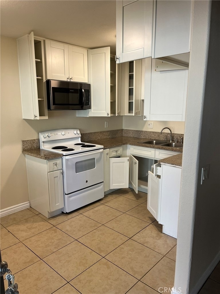 3495 E 21st - Photo 4