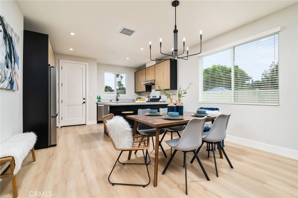 800 N Amelia Avenue - Photo 3