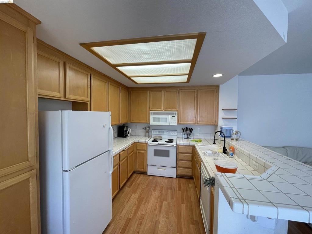 2507 Baywood Way - Photo 5