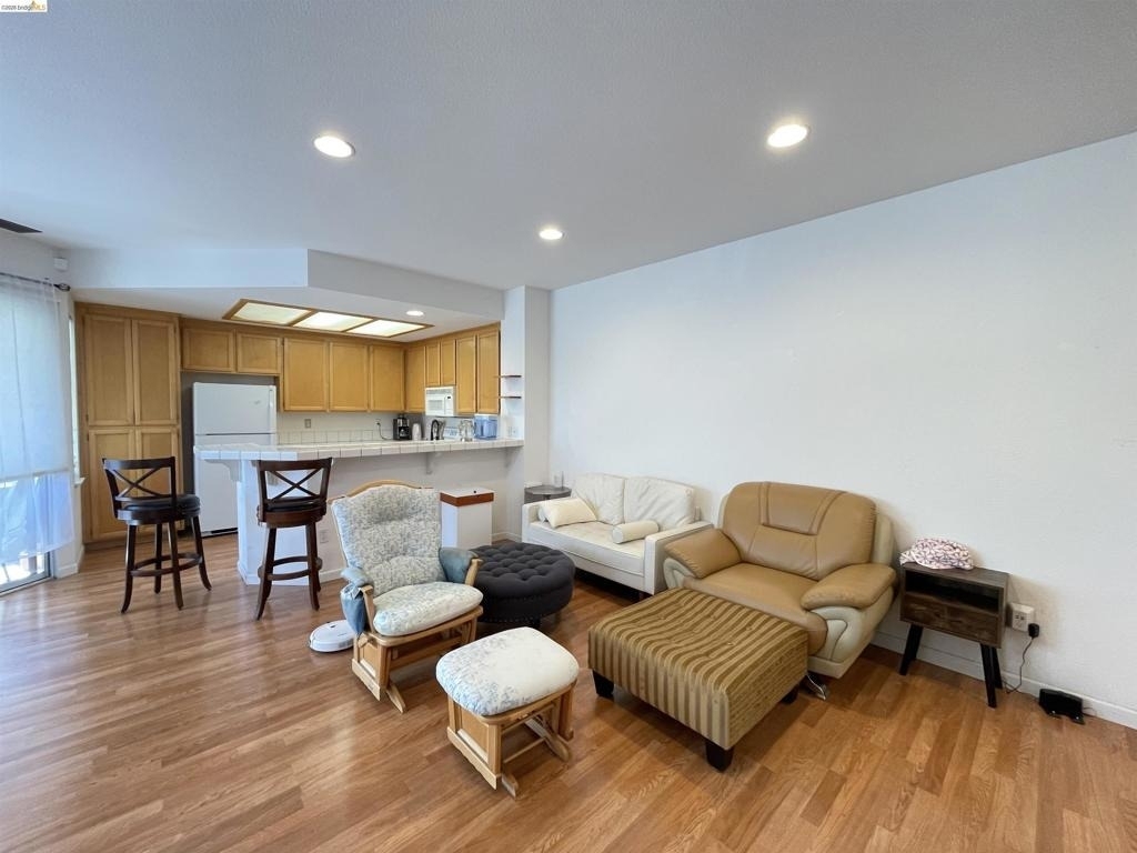 2507 Baywood Way - Photo 2