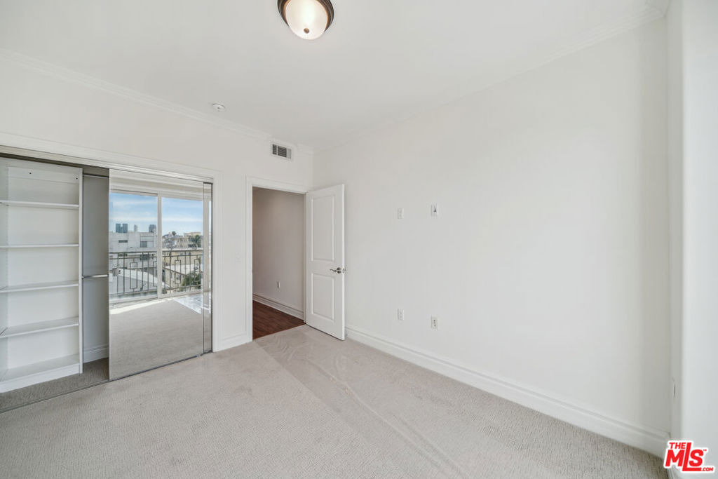 1050 S Holt Avenue - Photo 12