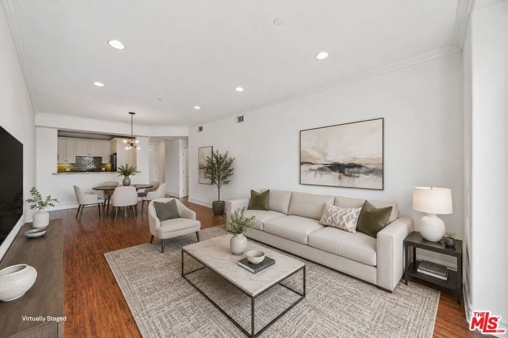 1050 S Holt Avenue - Photo 0