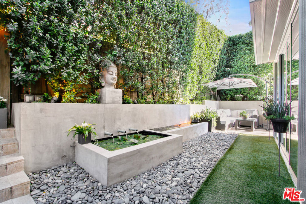9416 Beverly Crest Drive - Photo 43
