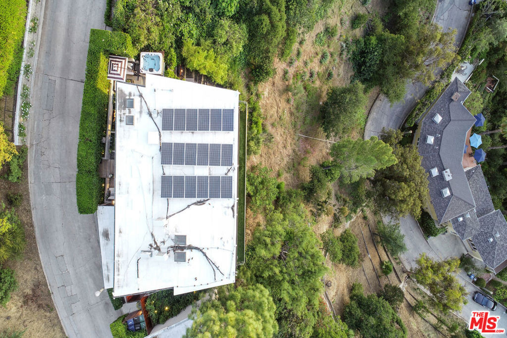 9416 Beverly Crest Drive - Photo 58