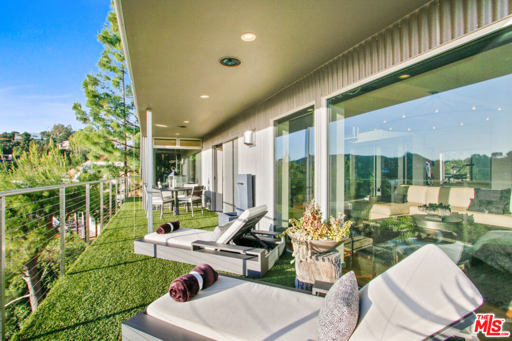 9416 Beverly Crest Drive - Photo 48