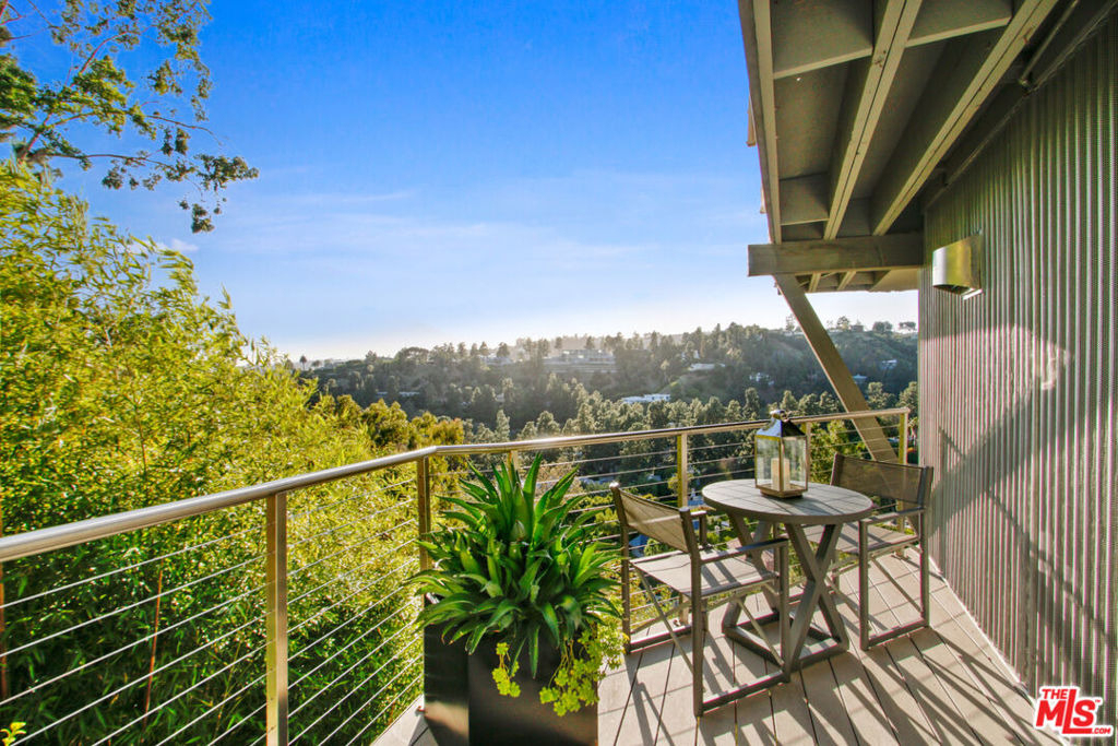 9416 Beverly Crest Drive - Photo 47