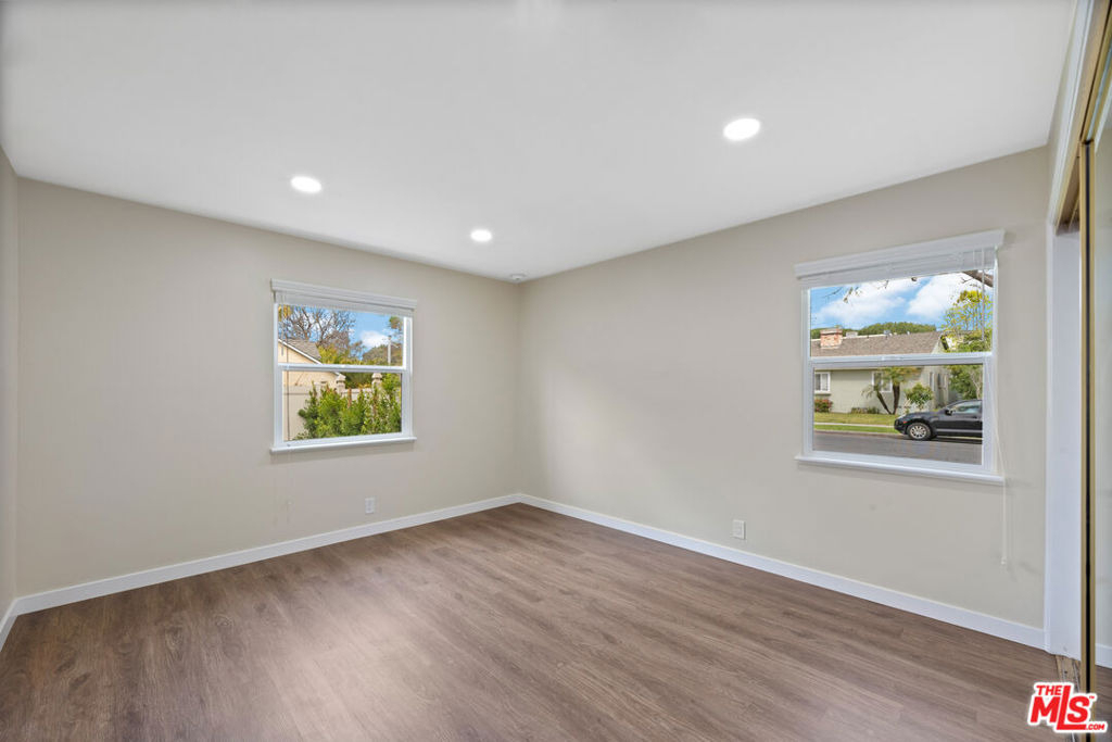 3101 Purdue Avenue - Photo 10