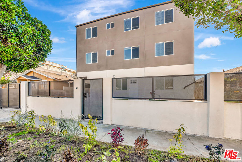 1584 W 37th Street - Photo 0