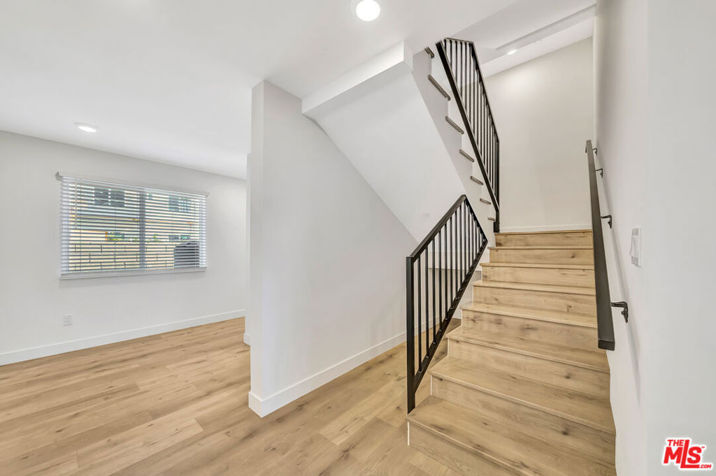 1584 W 37th Street - Photo 12