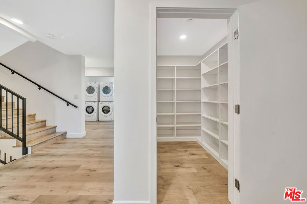 1584 W 37th Street - Photo 16
