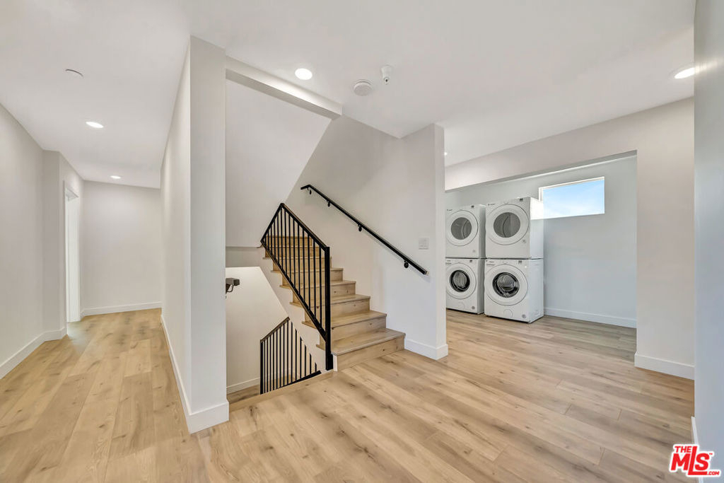 1584 W 37th Street - Photo 13
