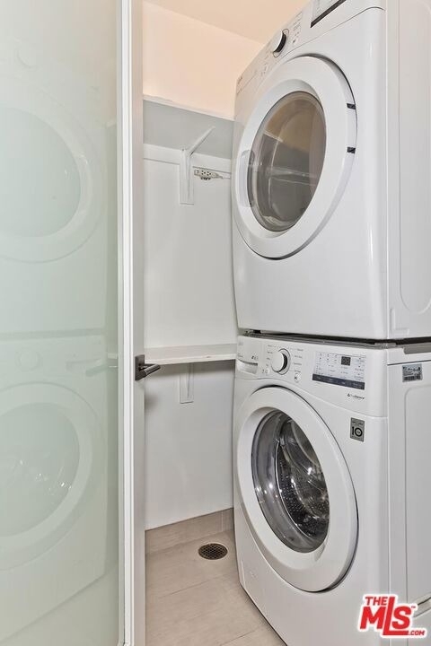 225 S Hamilton Drive - Photo 13