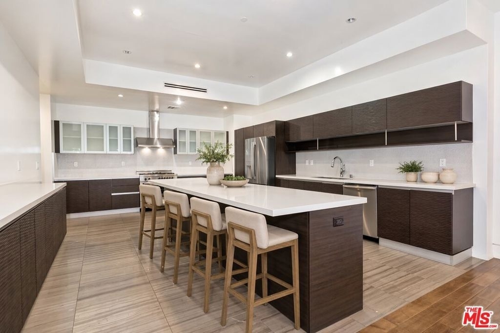225 S Hamilton Drive - Photo 6