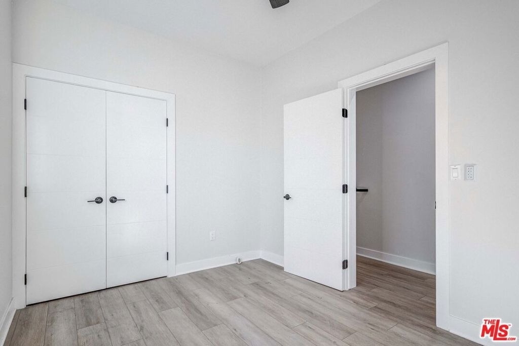 624 W 83rd Street - Photo 4