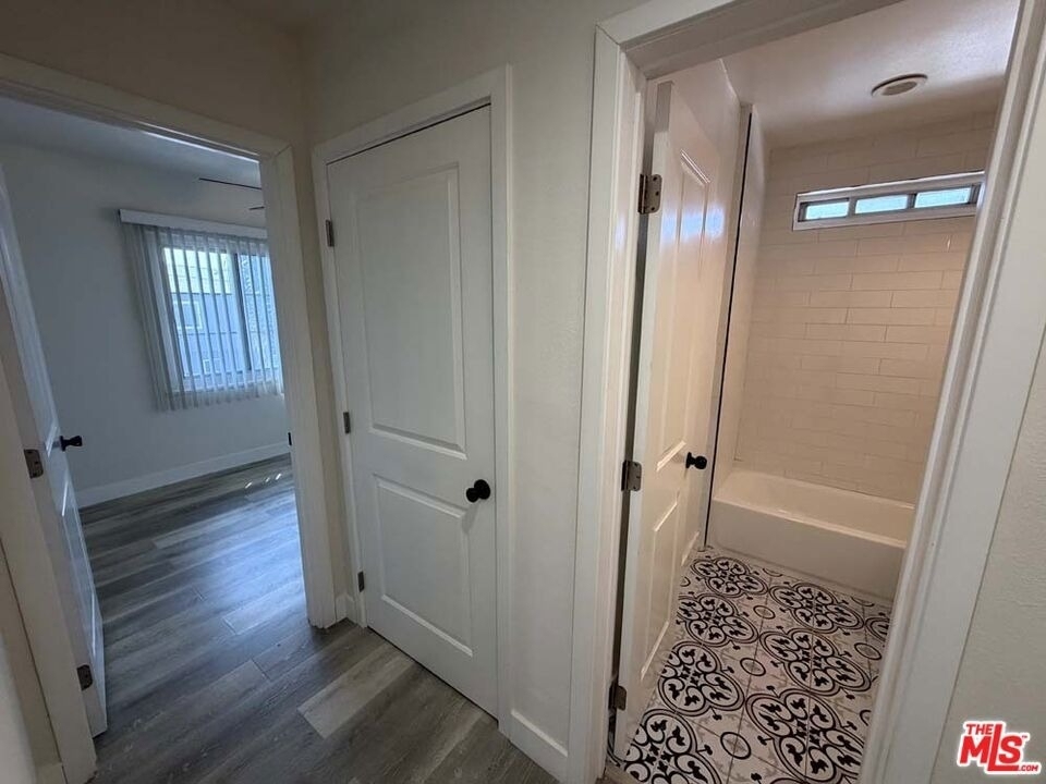 8818 Ramsgate Avenue - Photo 16