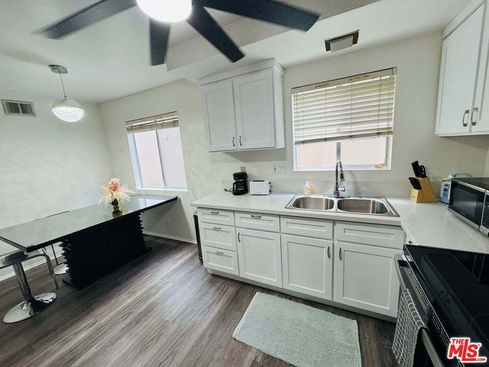 14903 S Normandie Avenue - Photo 11