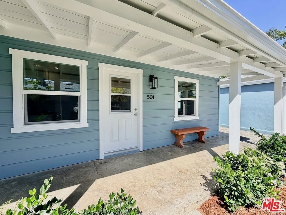501 S Gaylord Drive - Photo 0
