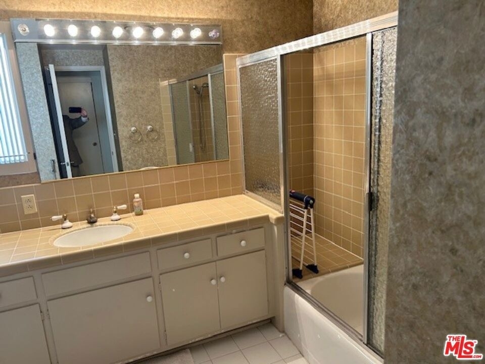 3908 Castlerock Road - Photo 12