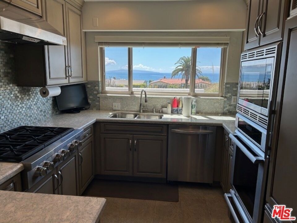 3908 Castlerock Road - Photo 3
