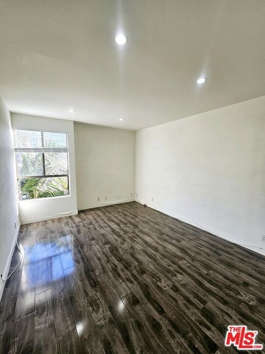 12115 San Vicente Boulevard - Photo 8