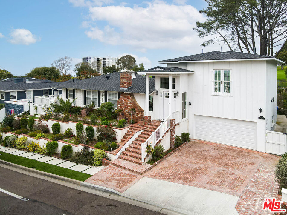 1110 W Muirlands Drive - Photo 33