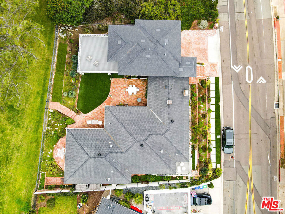 1110 W Muirlands Drive - Photo 42