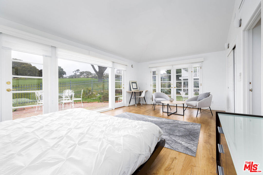 1110 W Muirlands Drive - Photo 16